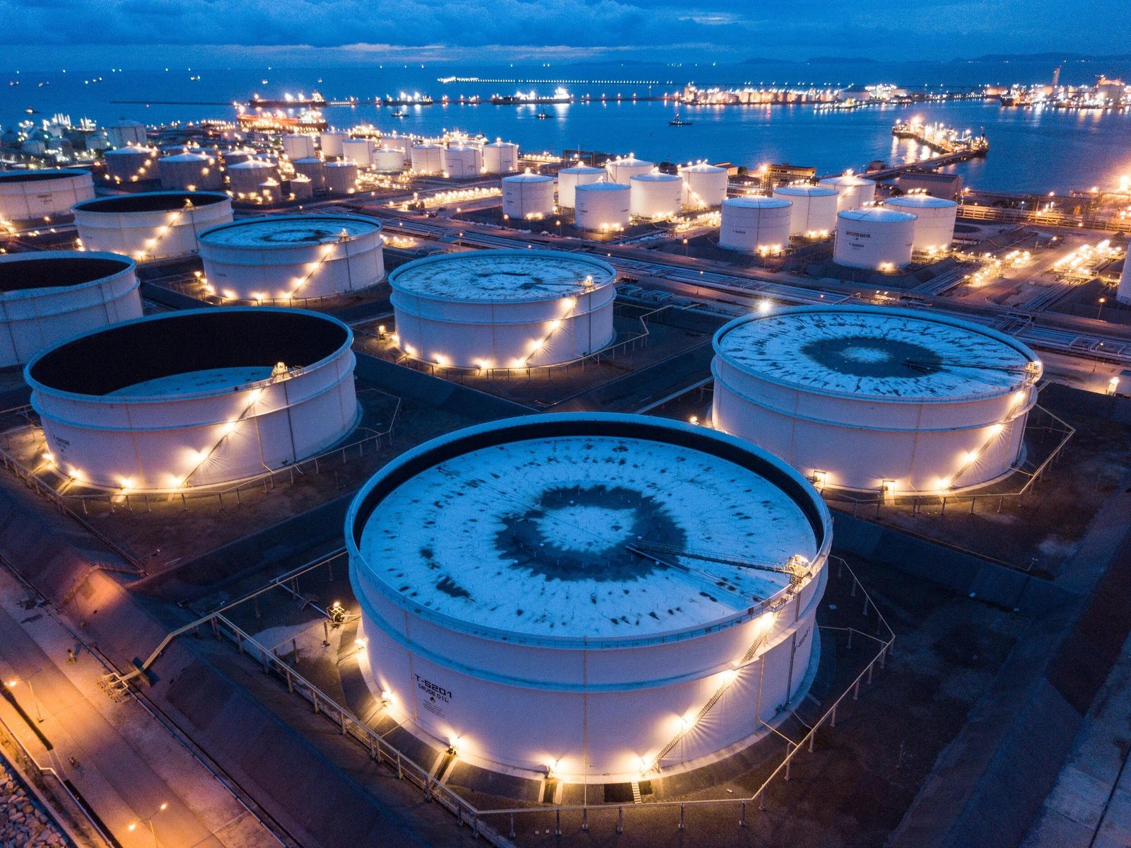 Commercial transport and fuel logistics